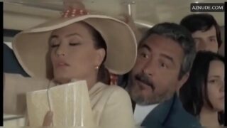 La Liceale Al Mare Con L'Amica Di Papa